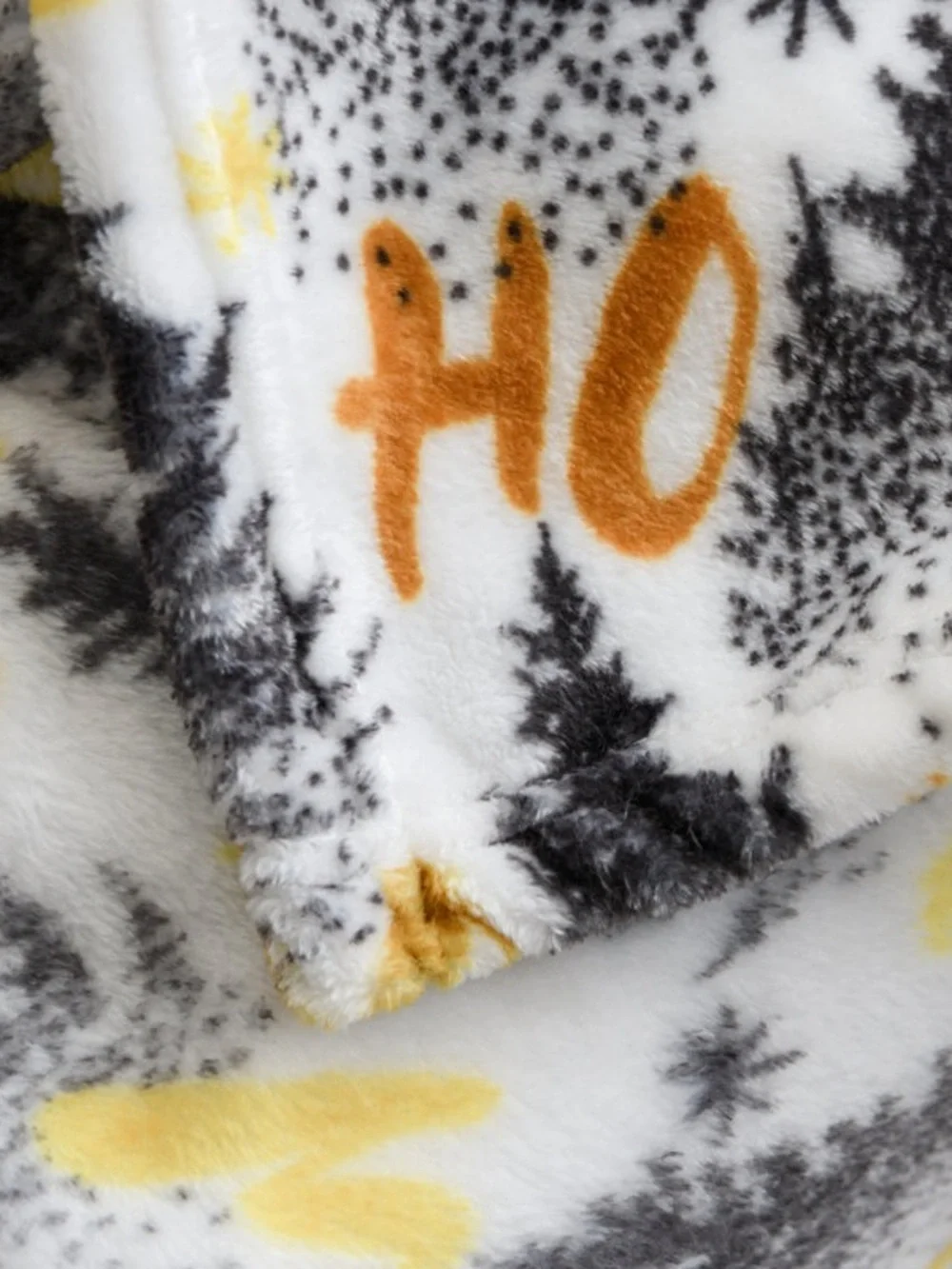 Oversized Ultra-Soft Holiday Throw Blanket - Christmas Trees and Stars - NWT